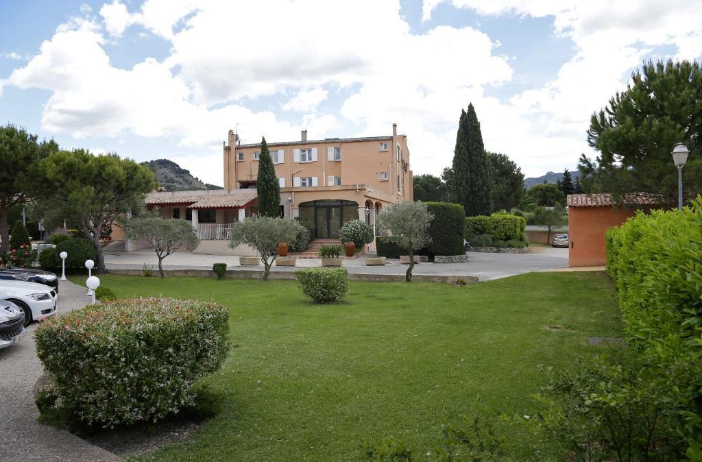 Logis Hotel & Restaurant L'Etape Bouc Bel Air - Gardanne Room photo